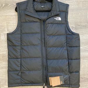 The North Face puffy vest - Large - Black - NWT